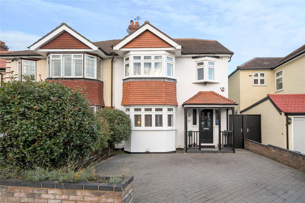 Property photo 1 of 34 Picture No. 18