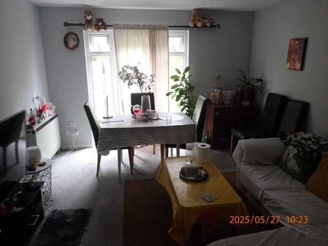 Property photo 3 of 8 P5270146.Jpg