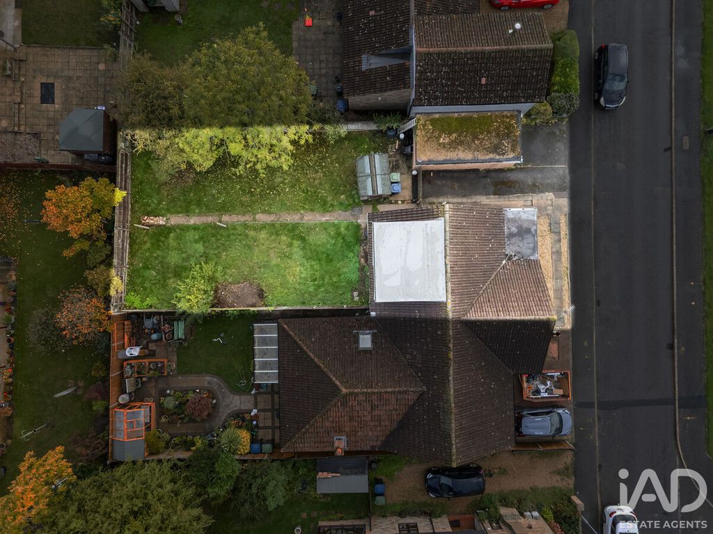 Property photo 3 of 24