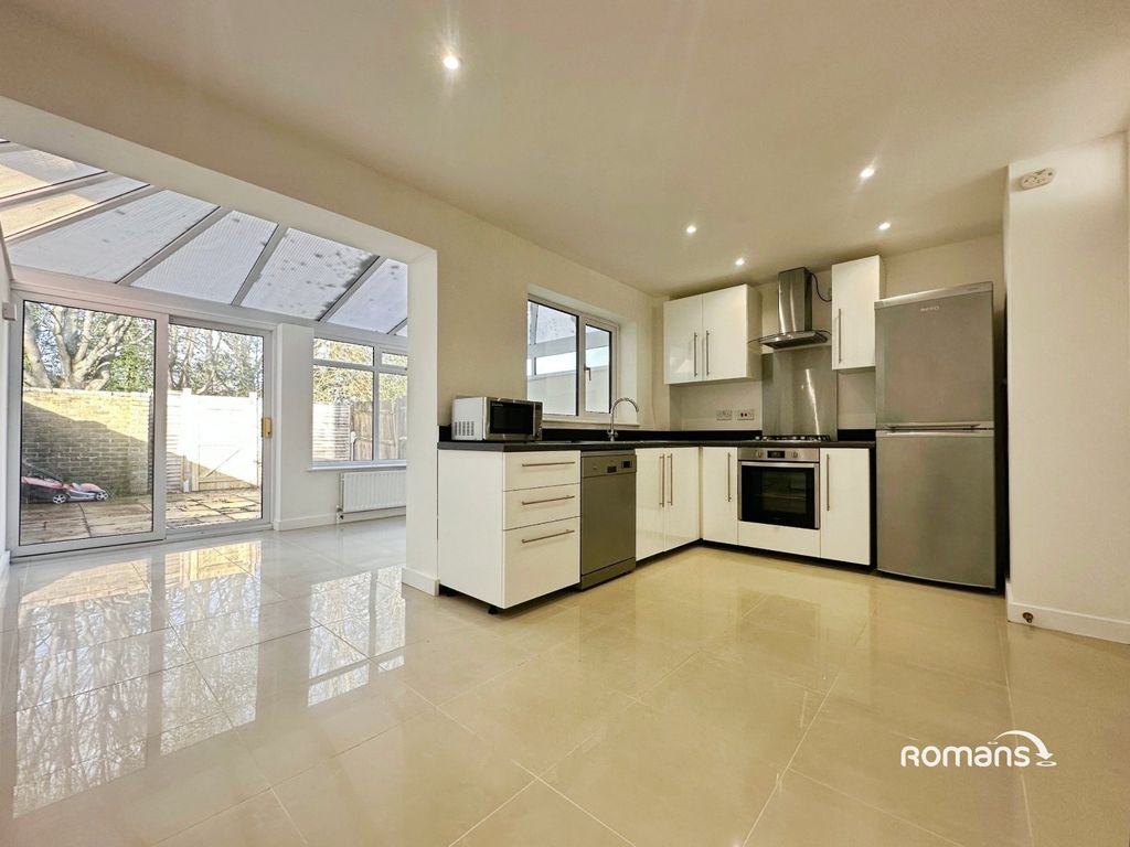 Property photo 2 of 12 Picture No. 31