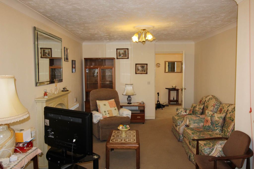 Property photo 3 of 9