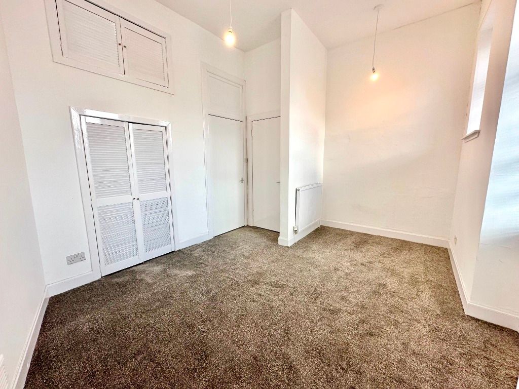 Property photo 3 of 11 Photo 3