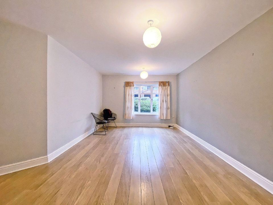 Property photo 2 of 11 2