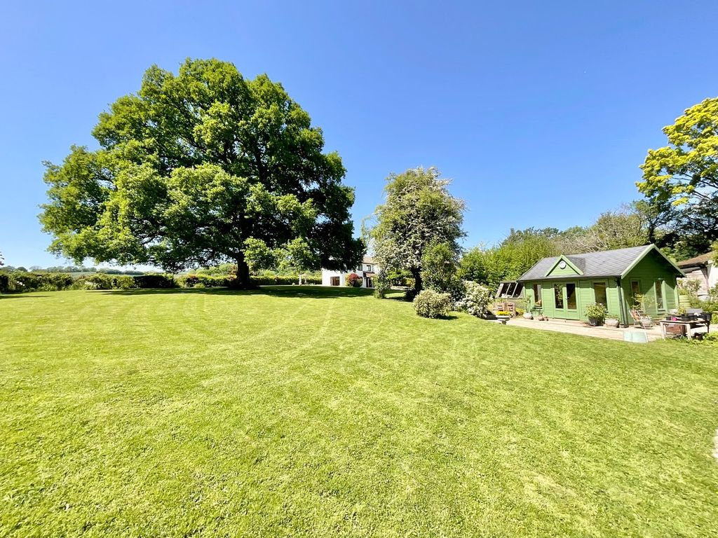 Property photo 3 of 26