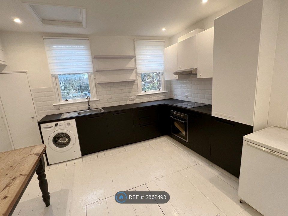 Property photo 2 of 13 Kitchen