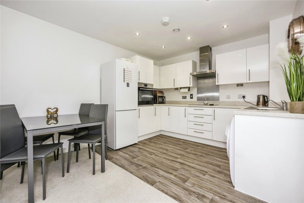 Property photo 2 of 18 Photography