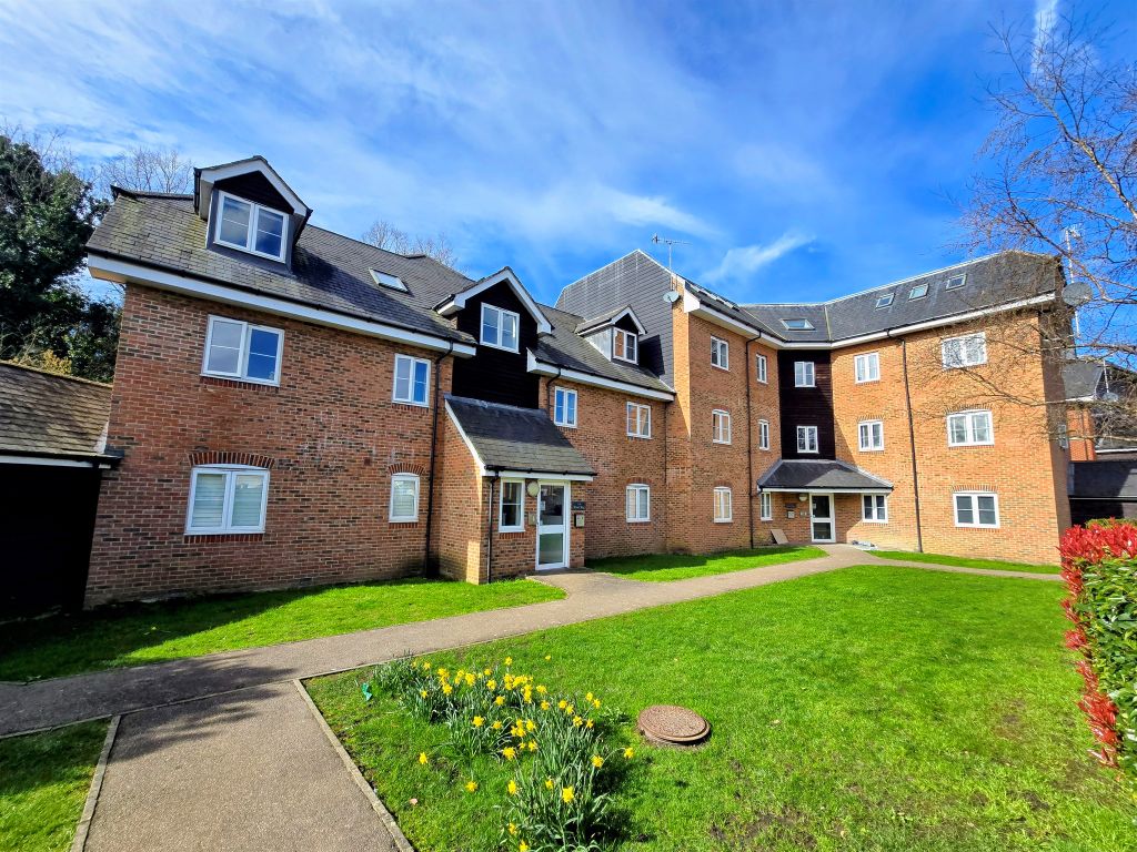 Property photo 1 of 3