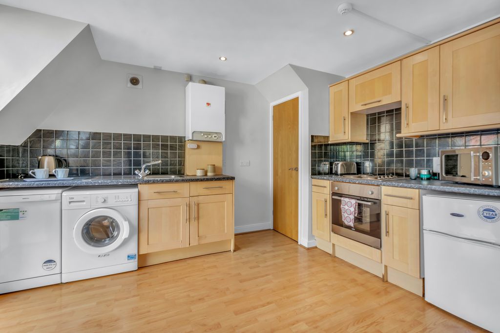 Property photo 3 of 11 Property Photo