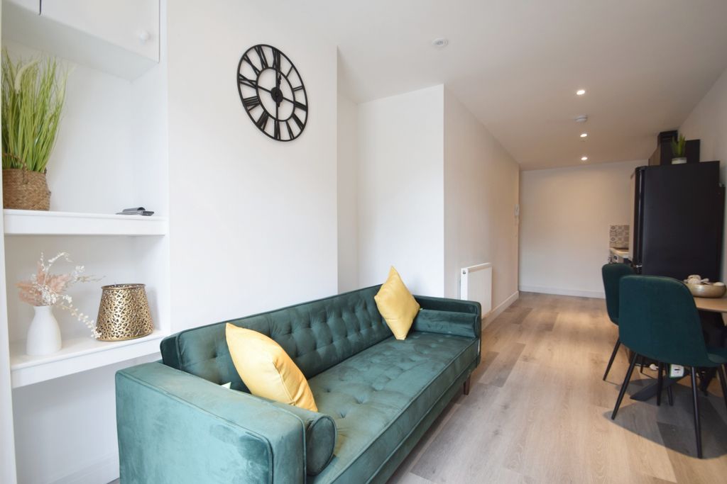 Property photo 3 of 11 Photo 3