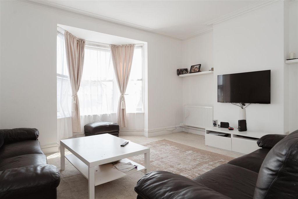 Property photo 2 of 9 1.Jpg