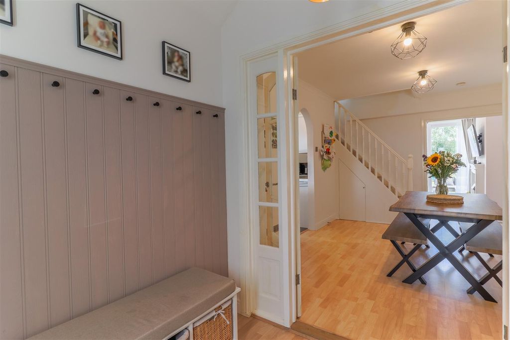Property photo 2 of 23