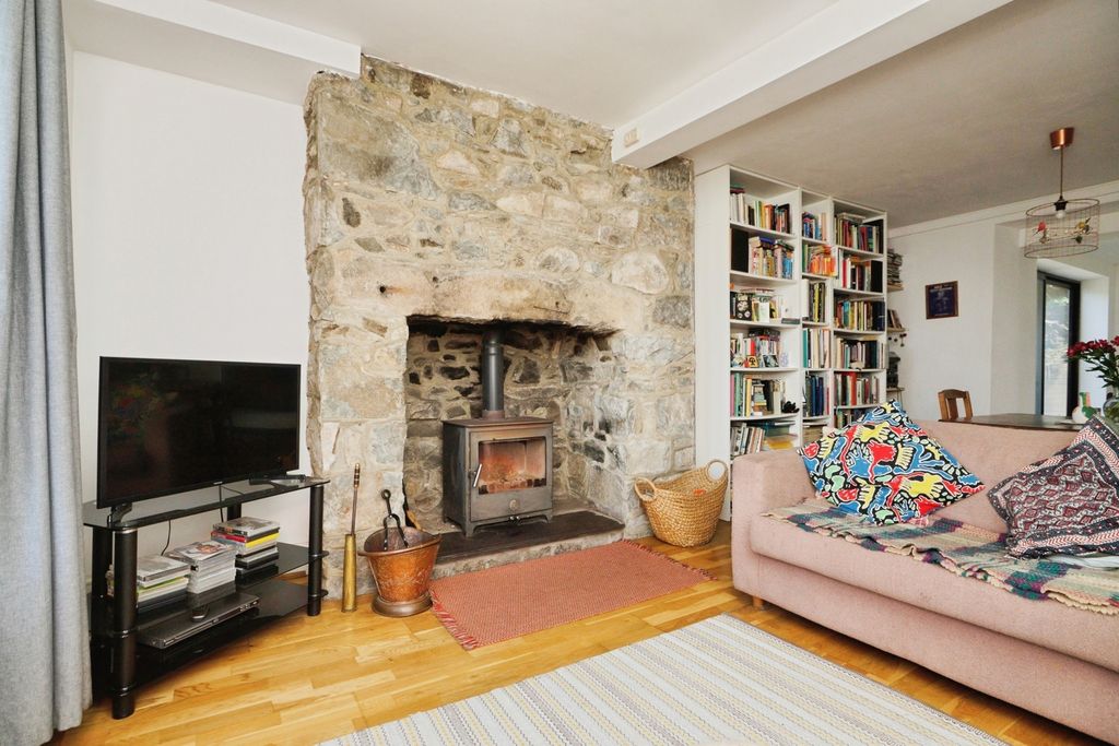 Property photo 3 of 26 Pbox-Img.Jpg