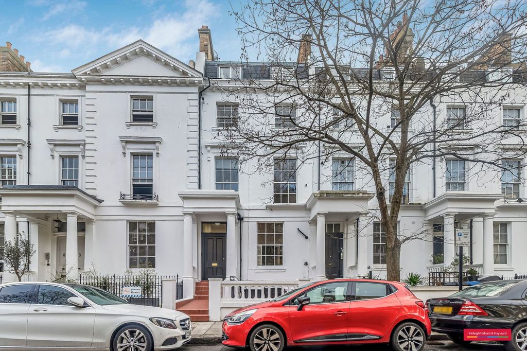 Property photo 2 of 18 External