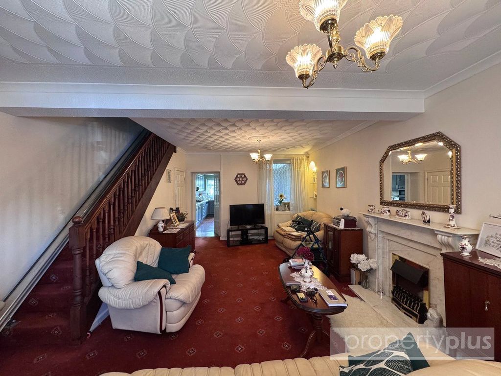 Property photo 2 of 16 Picture No. 08