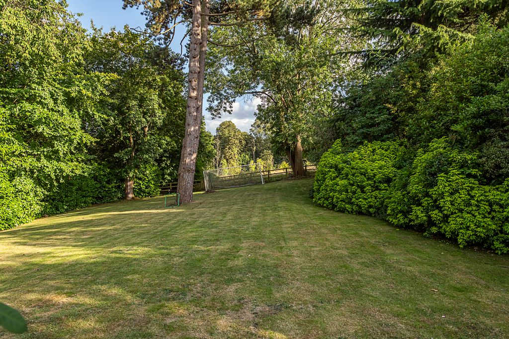 Property photo 3 of 22