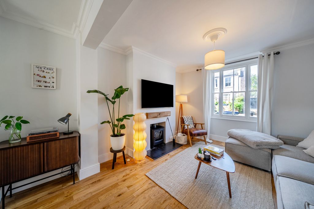 Property photo 2 of 19 1523331-5-1A0B3E5...