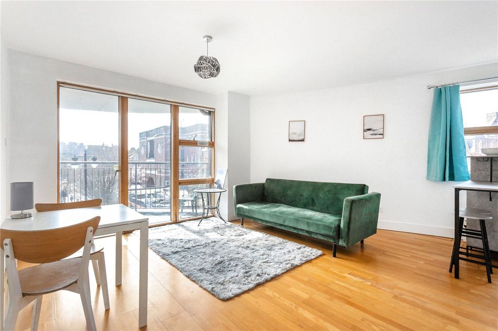 Property photo 3 of 12 Picture No. 04