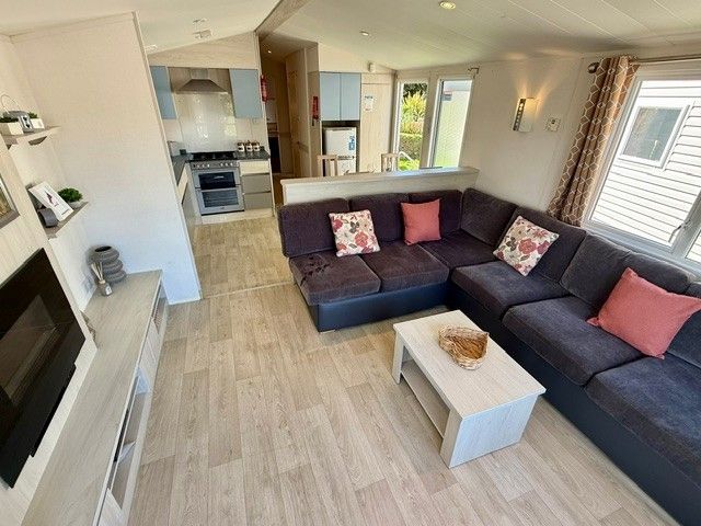 Property photo 1 of 11 Atlas Ruby 2015 Car0064975 149609036.Jpeg