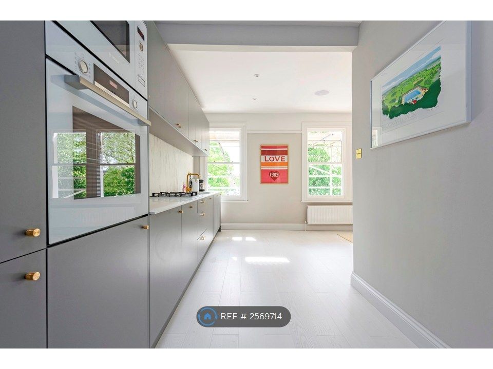 Property photo 1 of 30