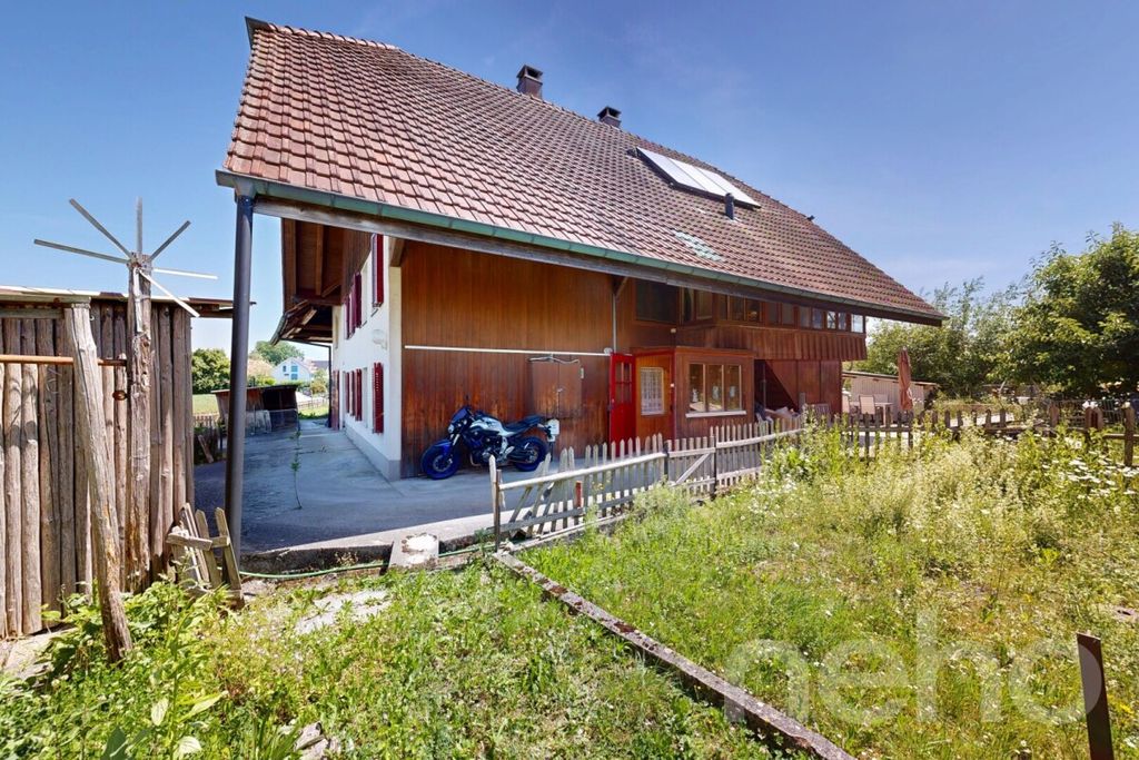 Property photo 1 of 12