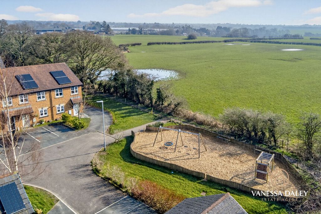 Property photo 1 of 30