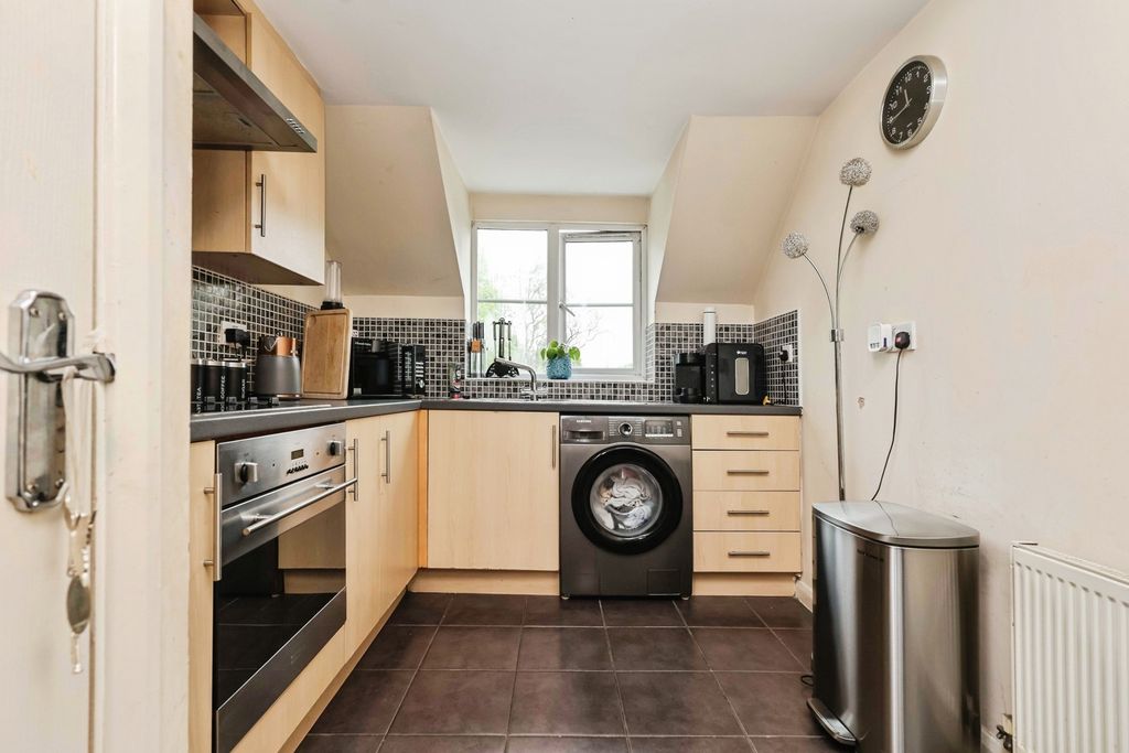 Property photo 2 of 16 Pbox-Img.Jpg