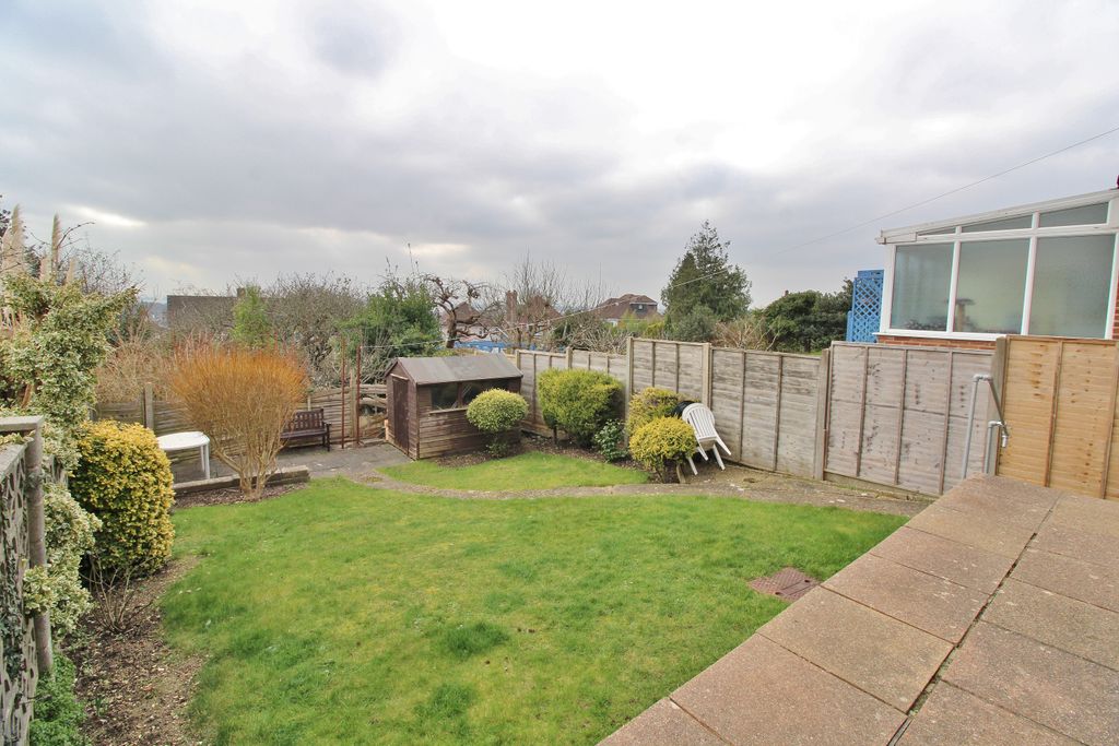 Property photo 2 of 20