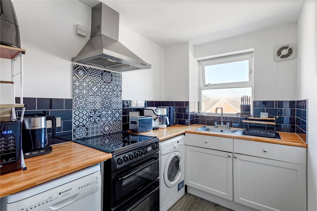 Property photo 2 of 8 Picture No. 04