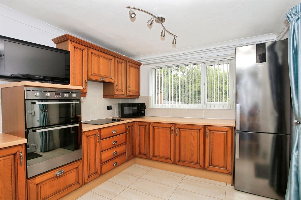 Property photo 2 of 22