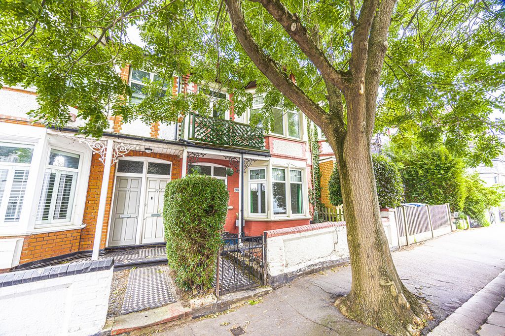Property photo 1 of 28