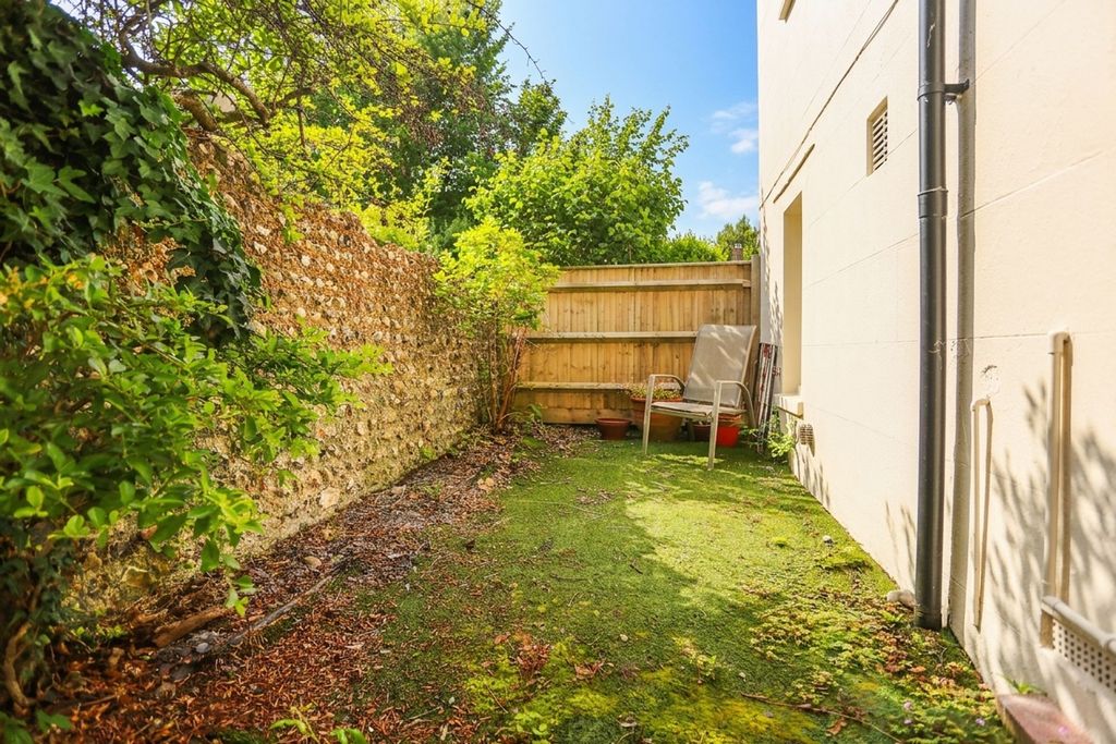 Property photo 3 of 18