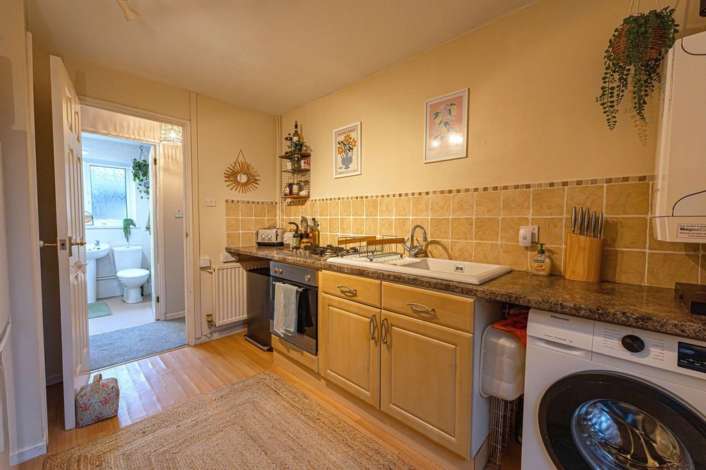 Property photo 3 of 25