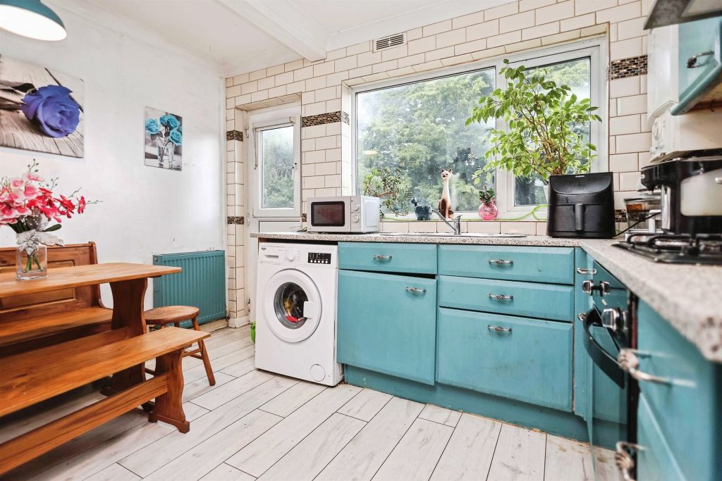 Property photo 3 of 16