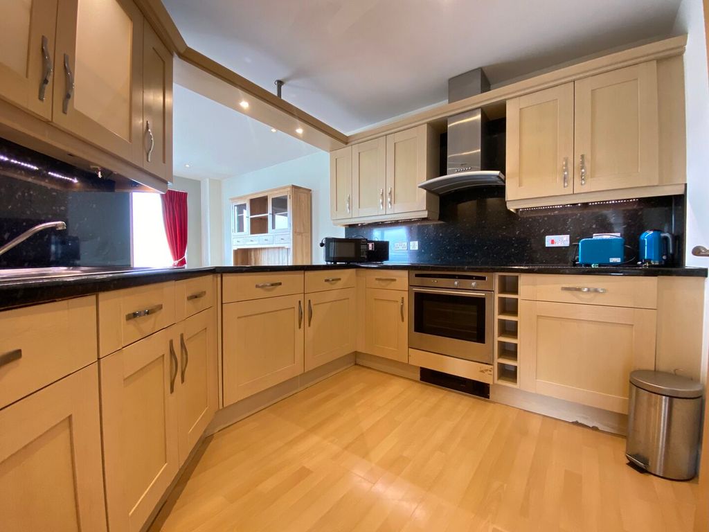 Property photo 3 of 25 Img_31737_21_Original.Jpg