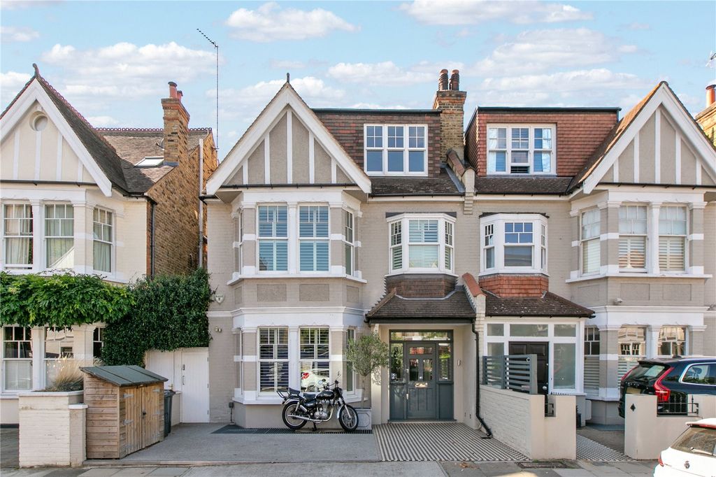 Property photo 1 of 17 Front Exterior