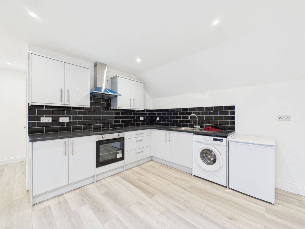 Property photo 2 of 6 Gallery