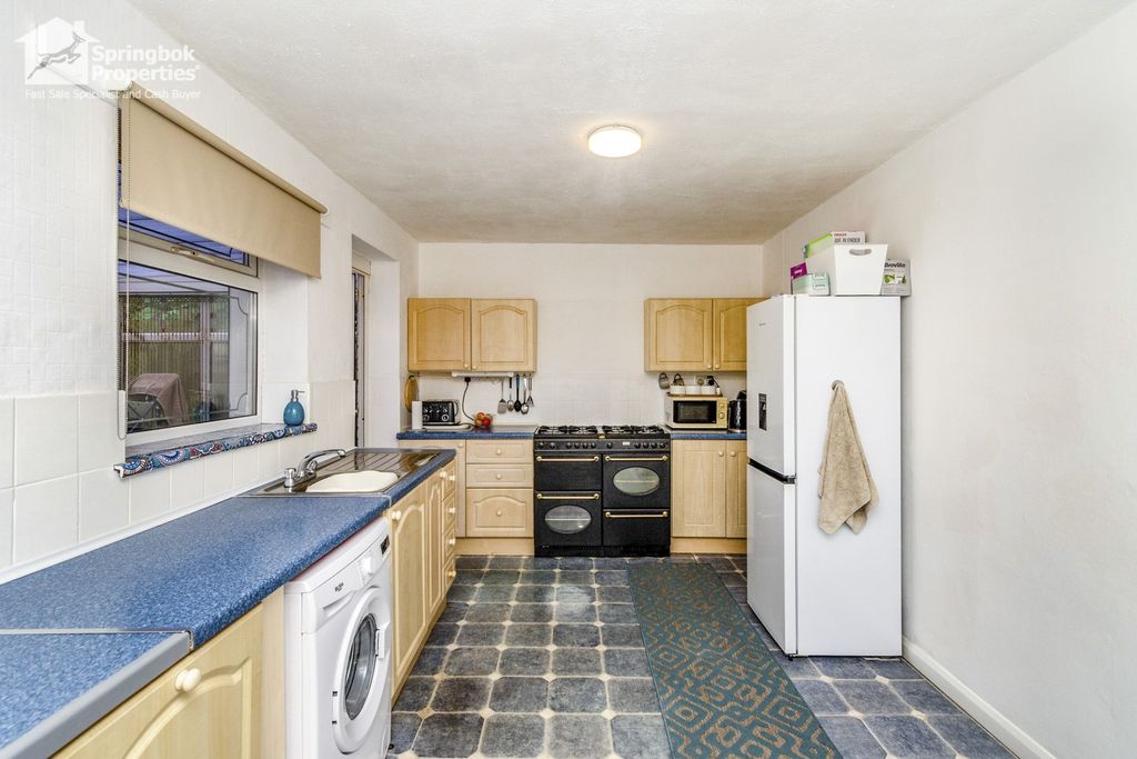 Property photo 3 of 14 Image 2