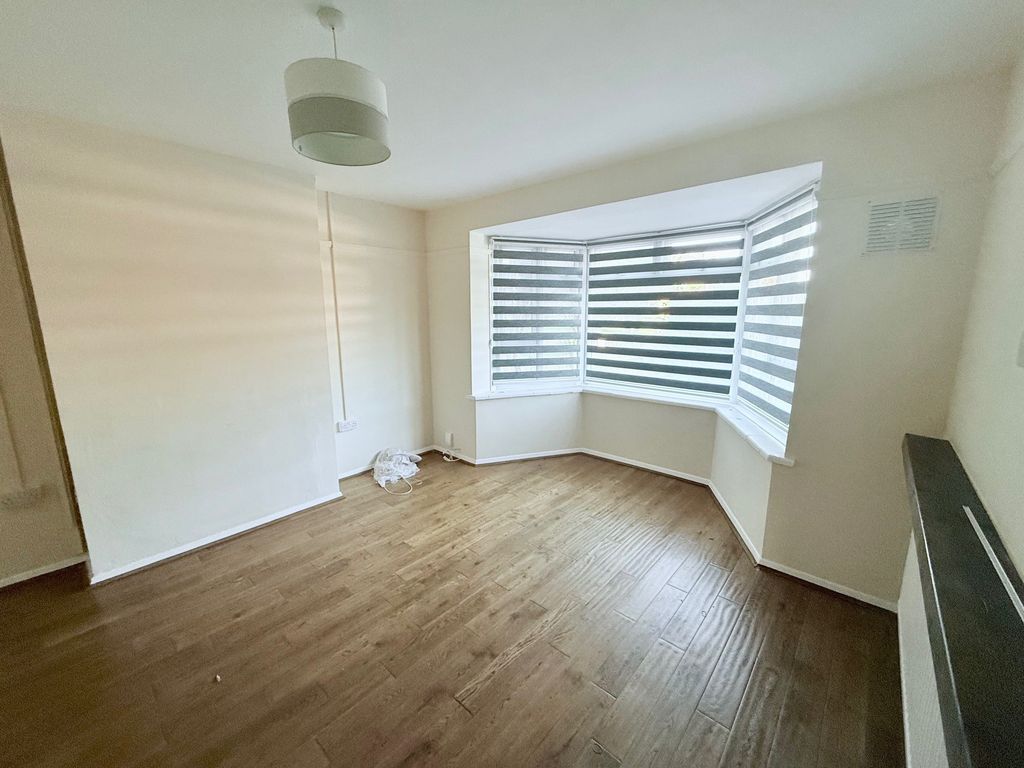 Property photo 2 of 25 Image