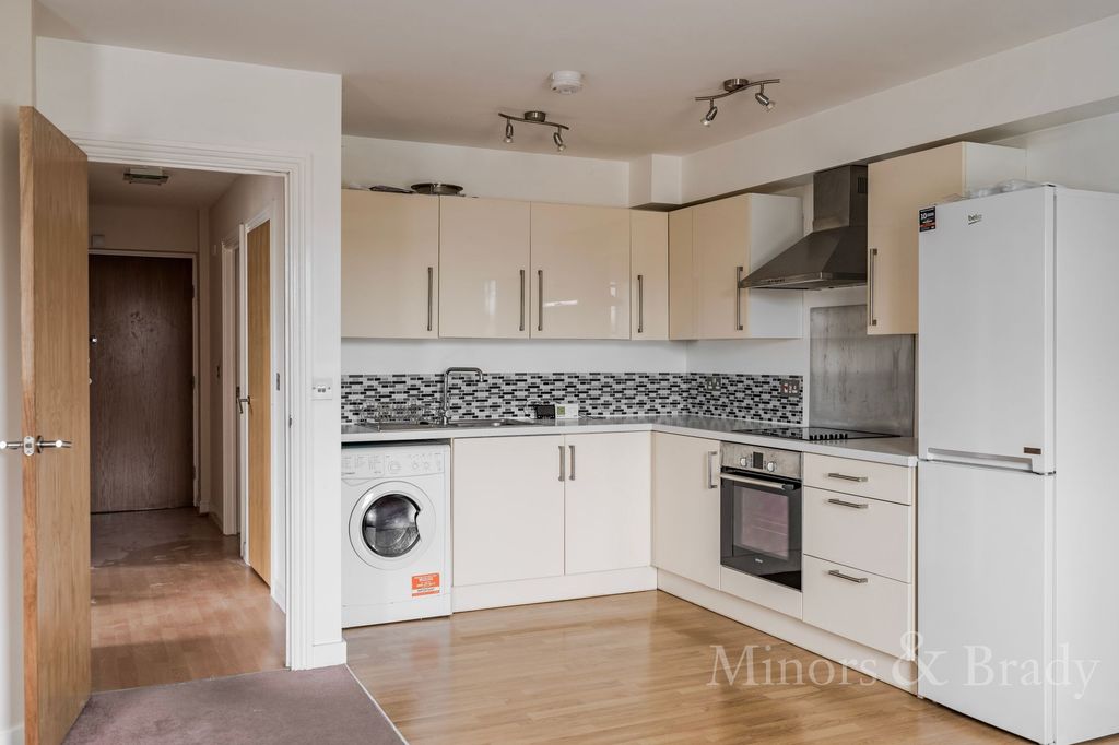 Property photo 2 of 12