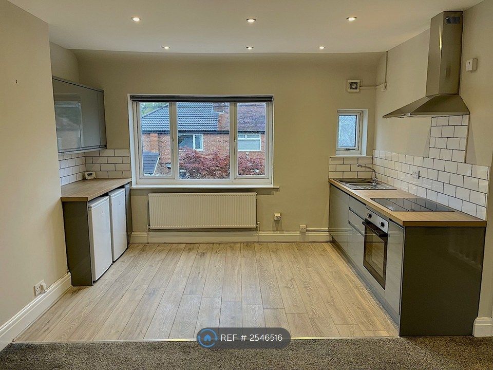 Property photo 3 of 14 Kitchen