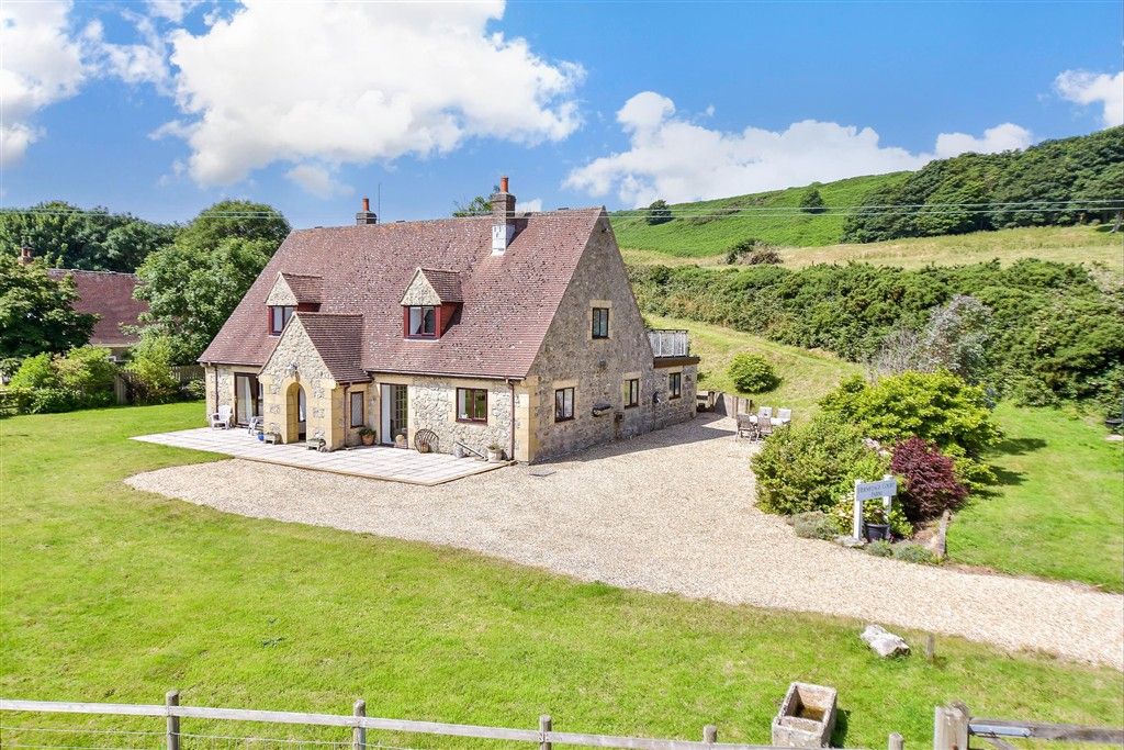 Property photo 3 of 20 External (Brochure)