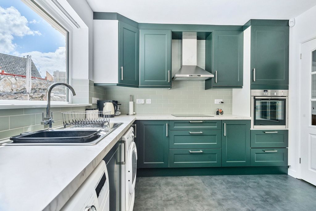 Property photo 2 of 13 2 - Picture No. 14