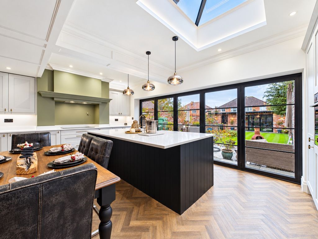Property photo 2 of 33 5693482