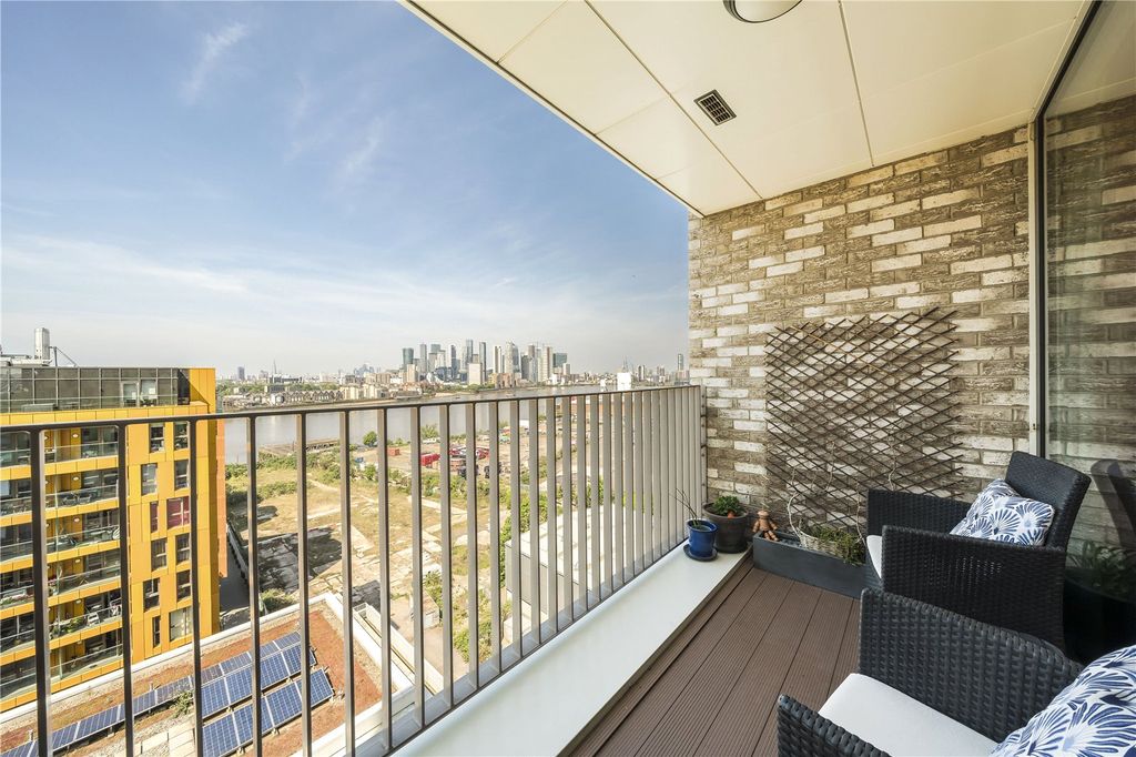 Property photo 3 of 7 Picture No. 25