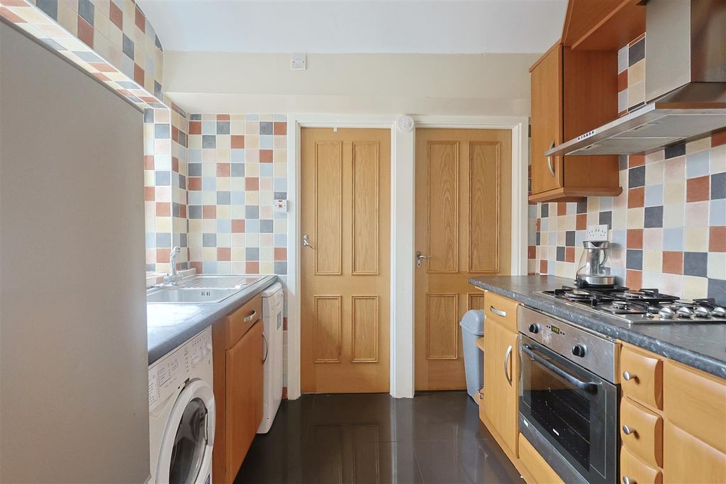 Additional image 7 of 3 bed shared accommodation to rentSimonside Terrace, Heaton, Newcastle Upon Tyne NE6