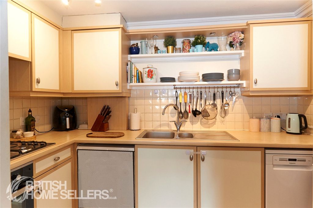 Property photo 2 of 11 Picture No. 03