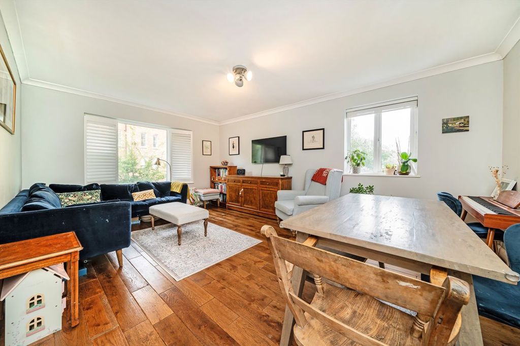 Property photo 2 of 7