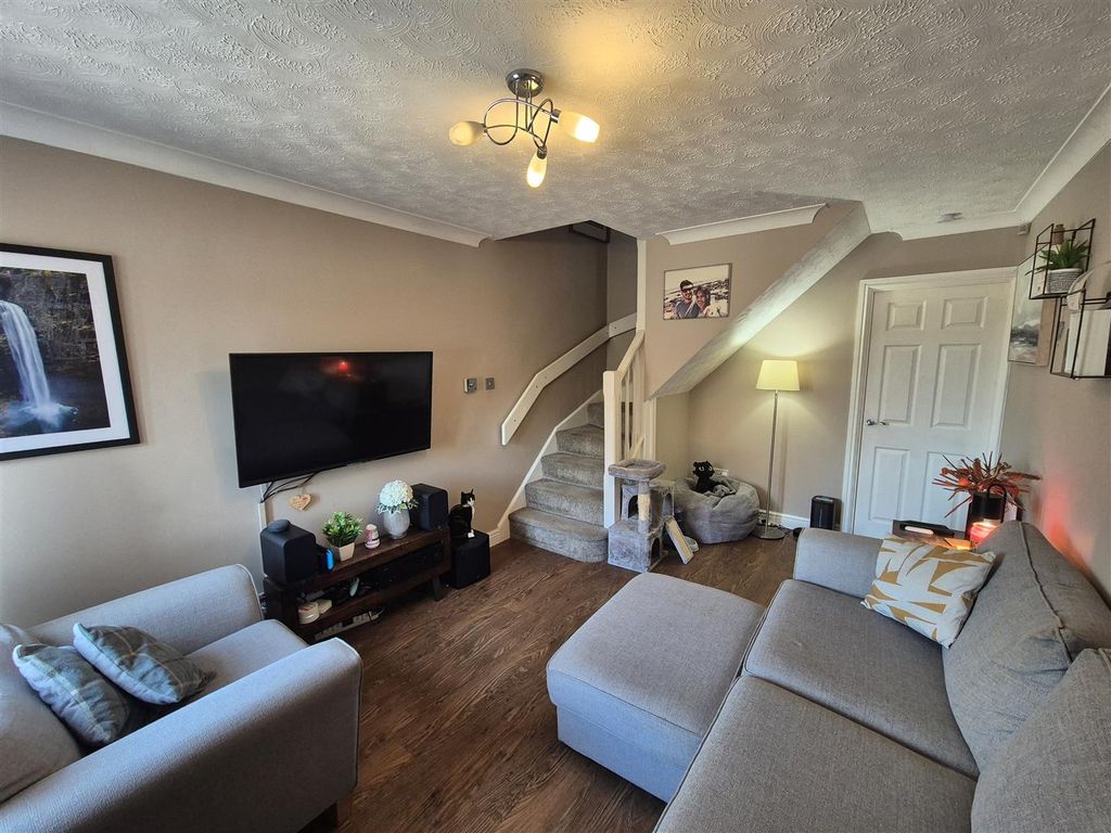Property photo 3 of 14 Lounge1.Jpg