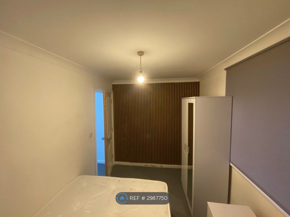 Property photo 1 of 3