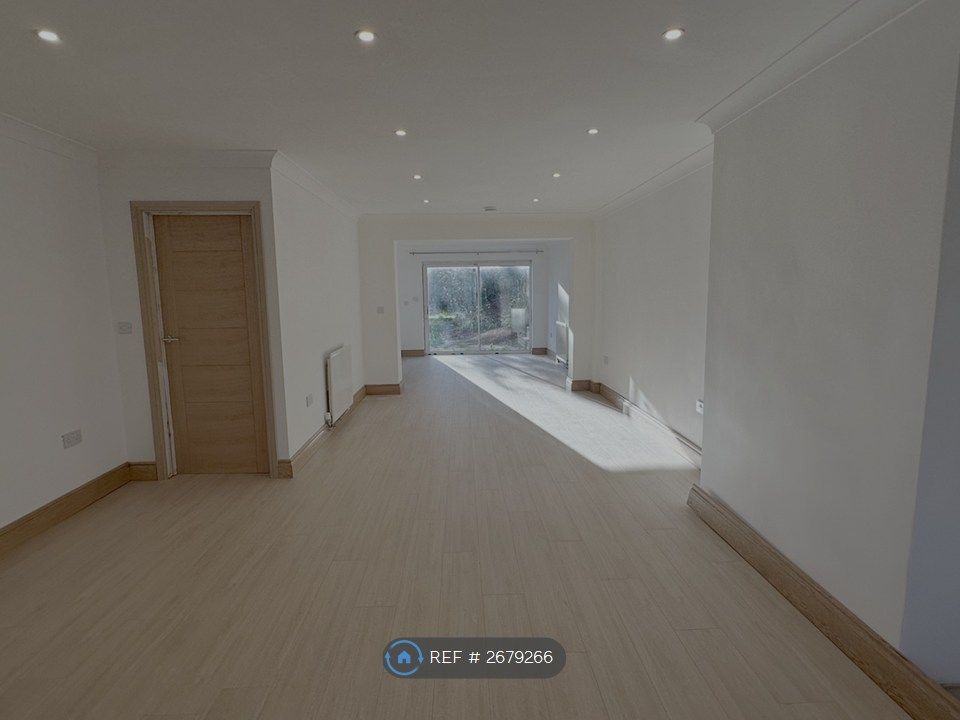 Property photo 1 of 11 Open Plan Living Room